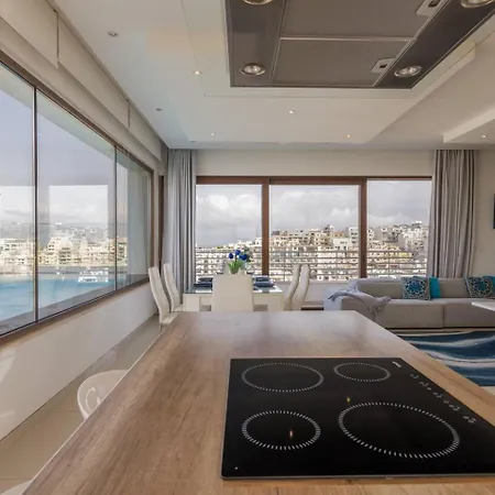 Luxury Ph With Rooftop Pool In Mellieha By Homely Exterior photo