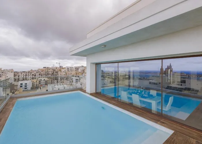 Luxury Ph With Rooftop Pool In Mellieha By Homely