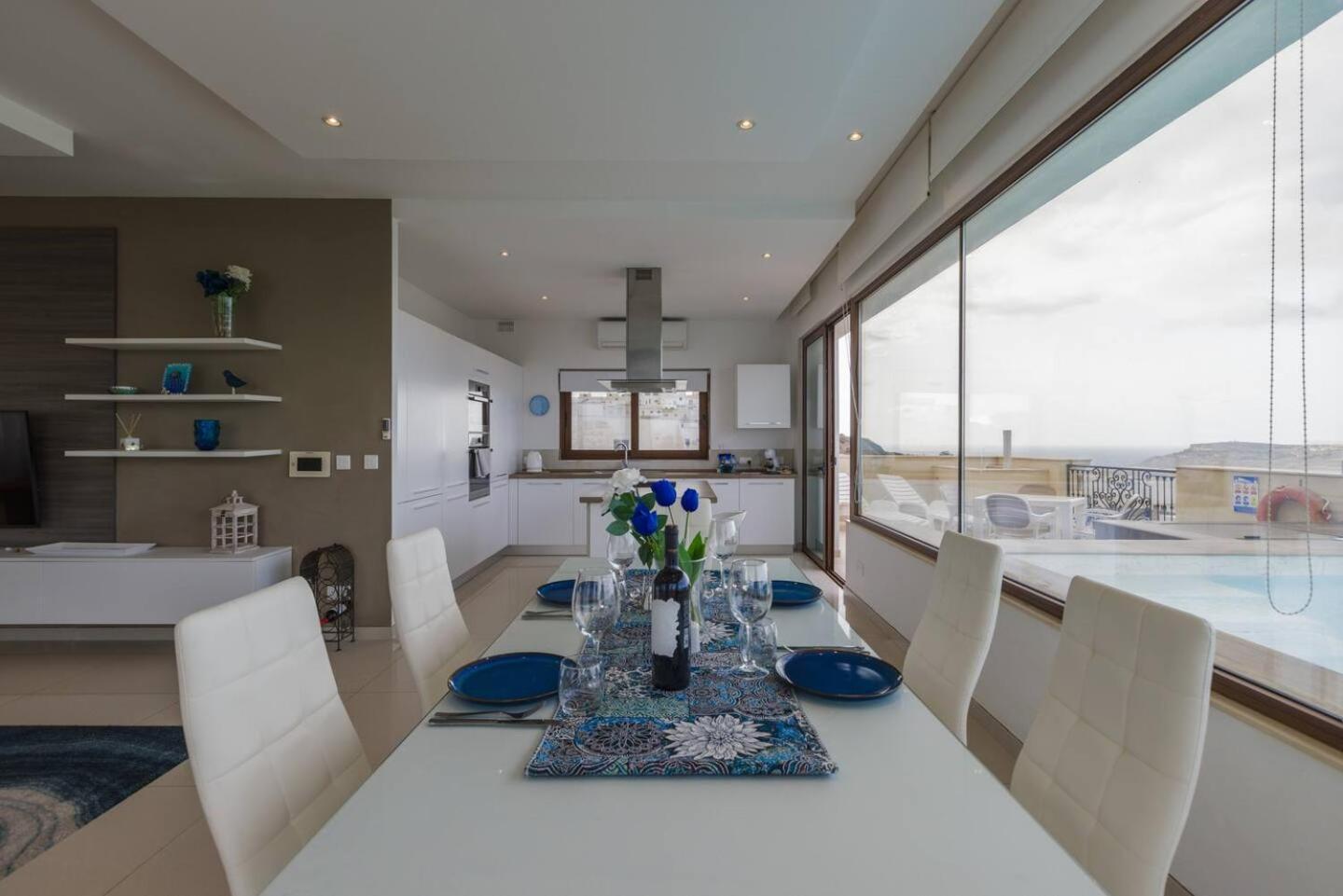 Luxury Ph With Rooftop Pool In By Homely * Mellieha