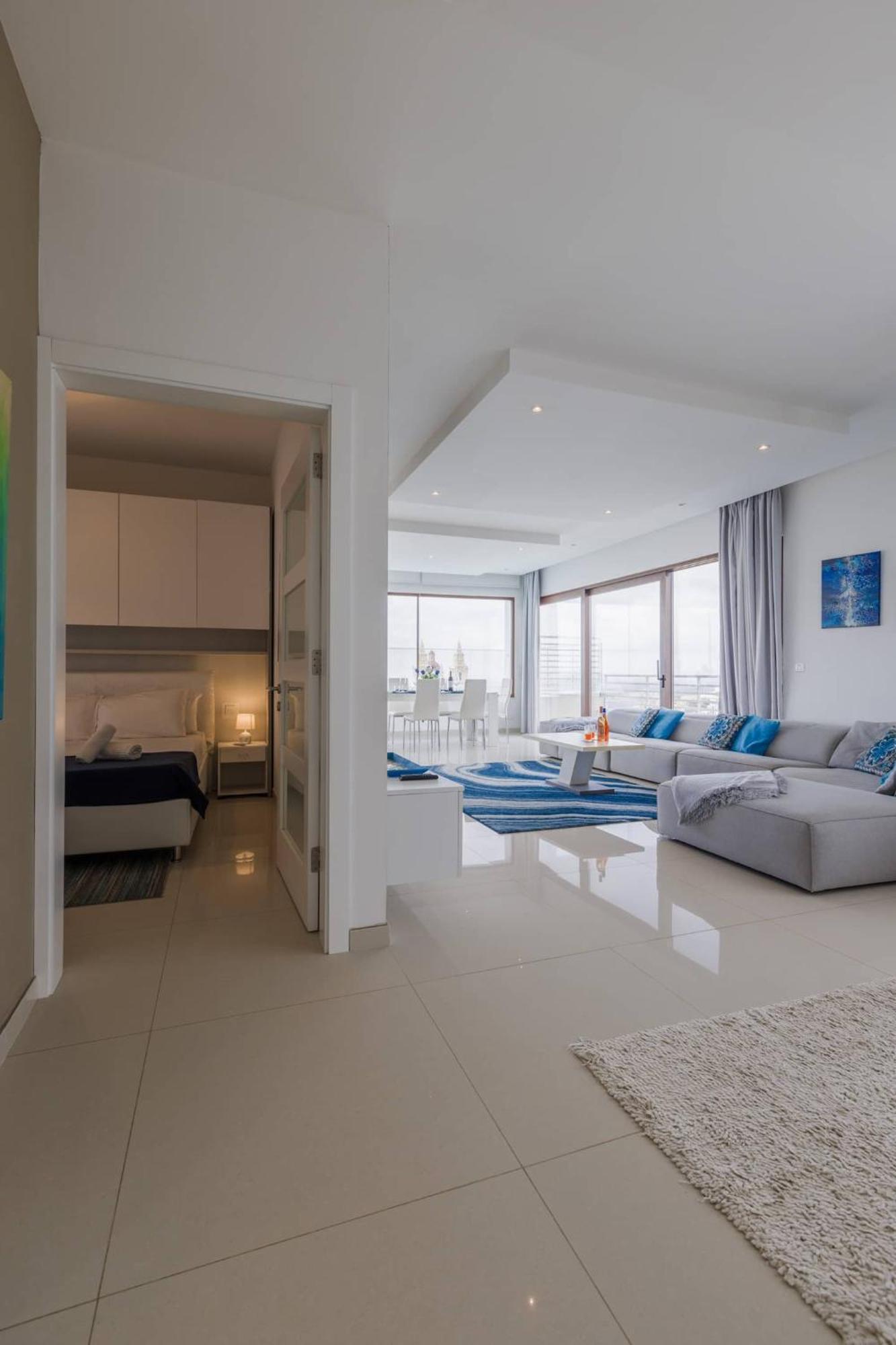 Luxury Ph With Rooftop Pool In By Homely Apartment Mellieha