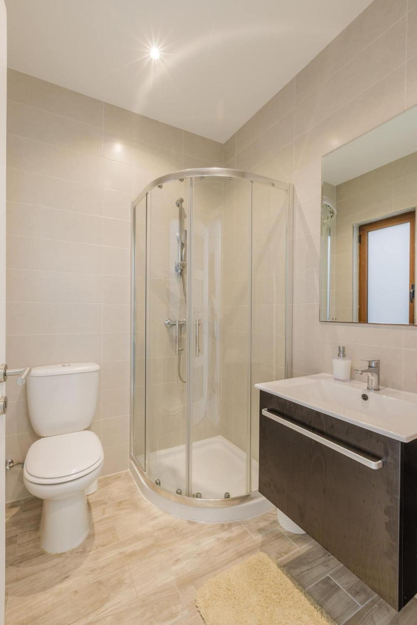 Apartment Luxury Ph With Rooftop Pool In By Homely *